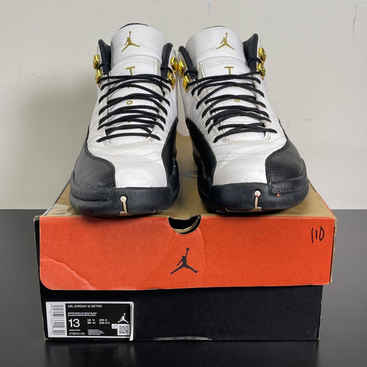 Jordan 12 Retro Royalty Taxi 13 (Moderately Worn Pre-Owned)JordanWhite/Black-Metallic Gold - Image 2