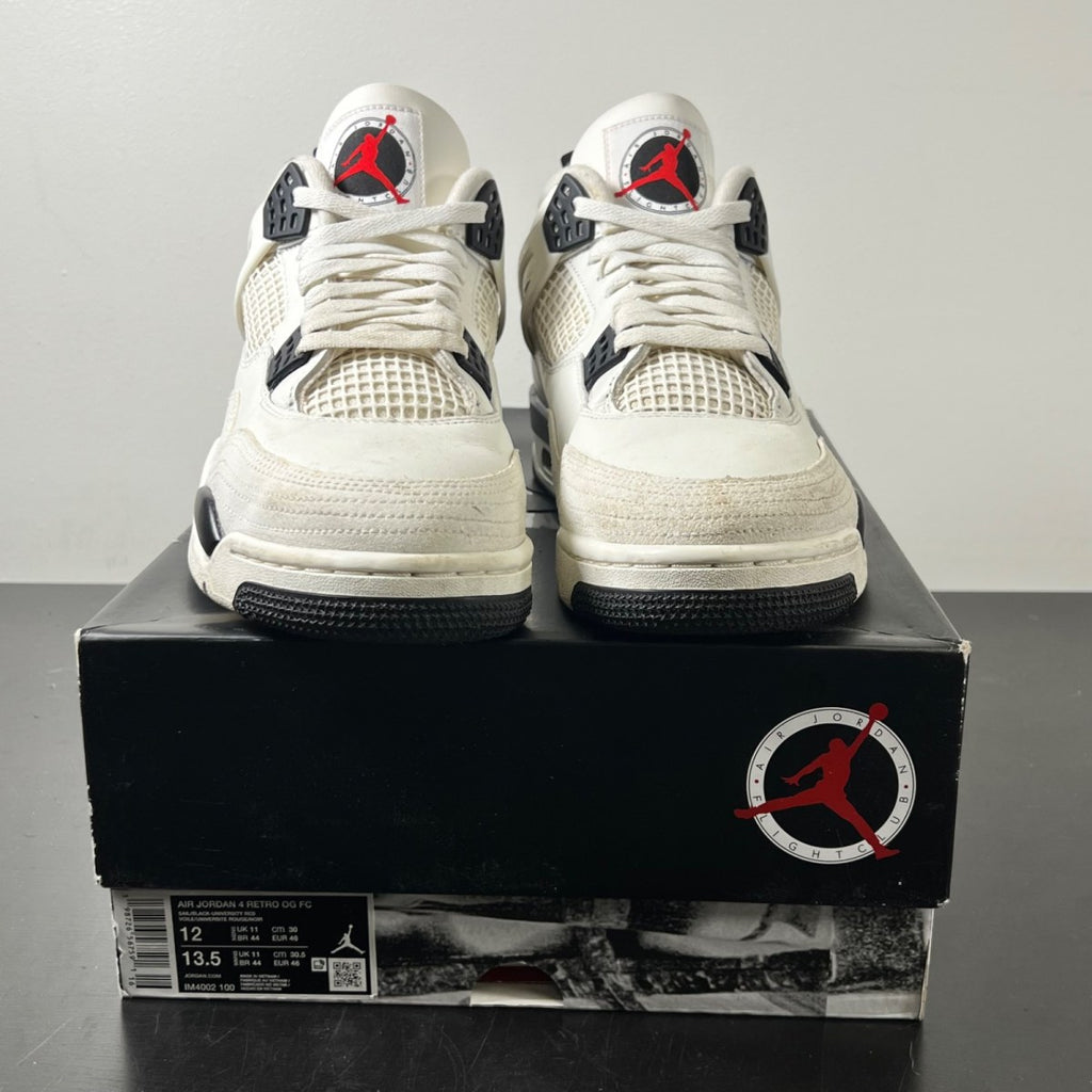 Jordan 4 Retro OG Flight Club 12 (Moderately Worn Pre-Owned)JordanSail/Black/University Red - Image 2