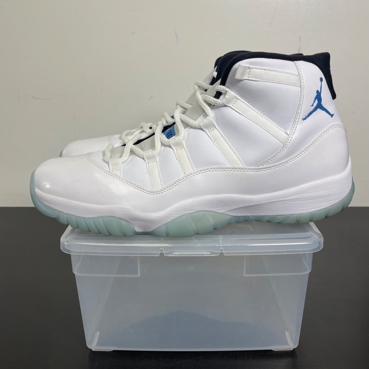 Jordan 11 Retro Legend Blue (2014) 14 (Moderately Worn Pre-Owned)JordanWhite/Black-Legend Blue - Image 3