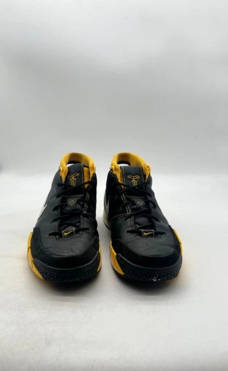 Nike Kobe 1 Black Maize 13 (Heavily Worn Pre-Owned)NikeBlack/White-Varsity Maize - Image 2