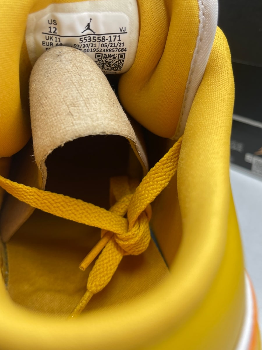Jordan 1 Low Pollen 12 (Moderately Worn Pre-Owned) - Image 8