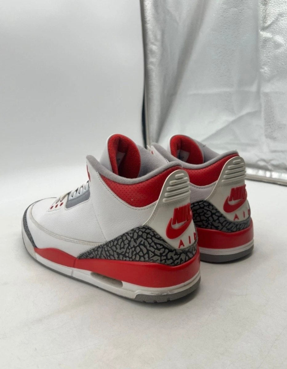 Jordan 3 Retro Fire Red (2022) 11 (Moderately Worn Pre-Owned)JordanWhite/Fire Red/Cement Grey/Black - Image 5