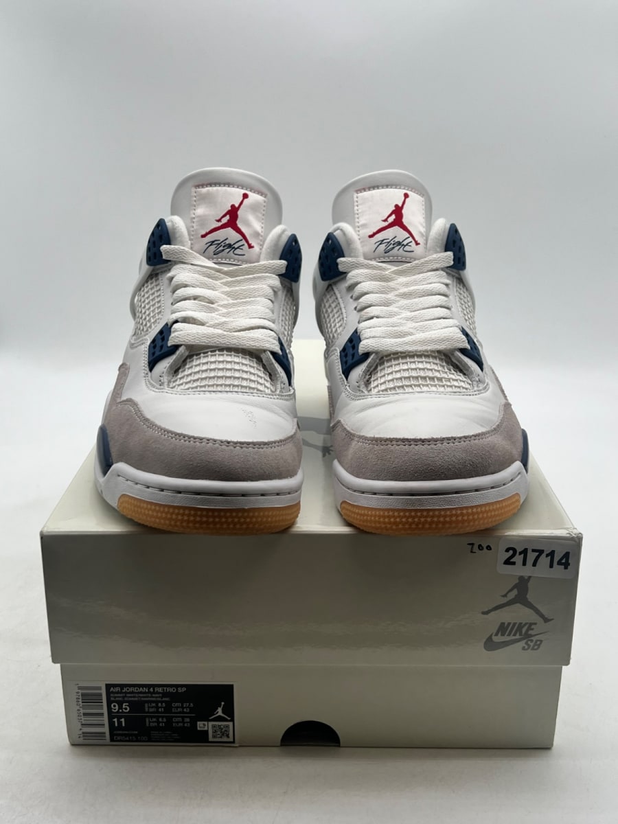 Jordan 4 Retro SB Navy 9.5 (Lightly Worn Pre-Owned) - Image 2
