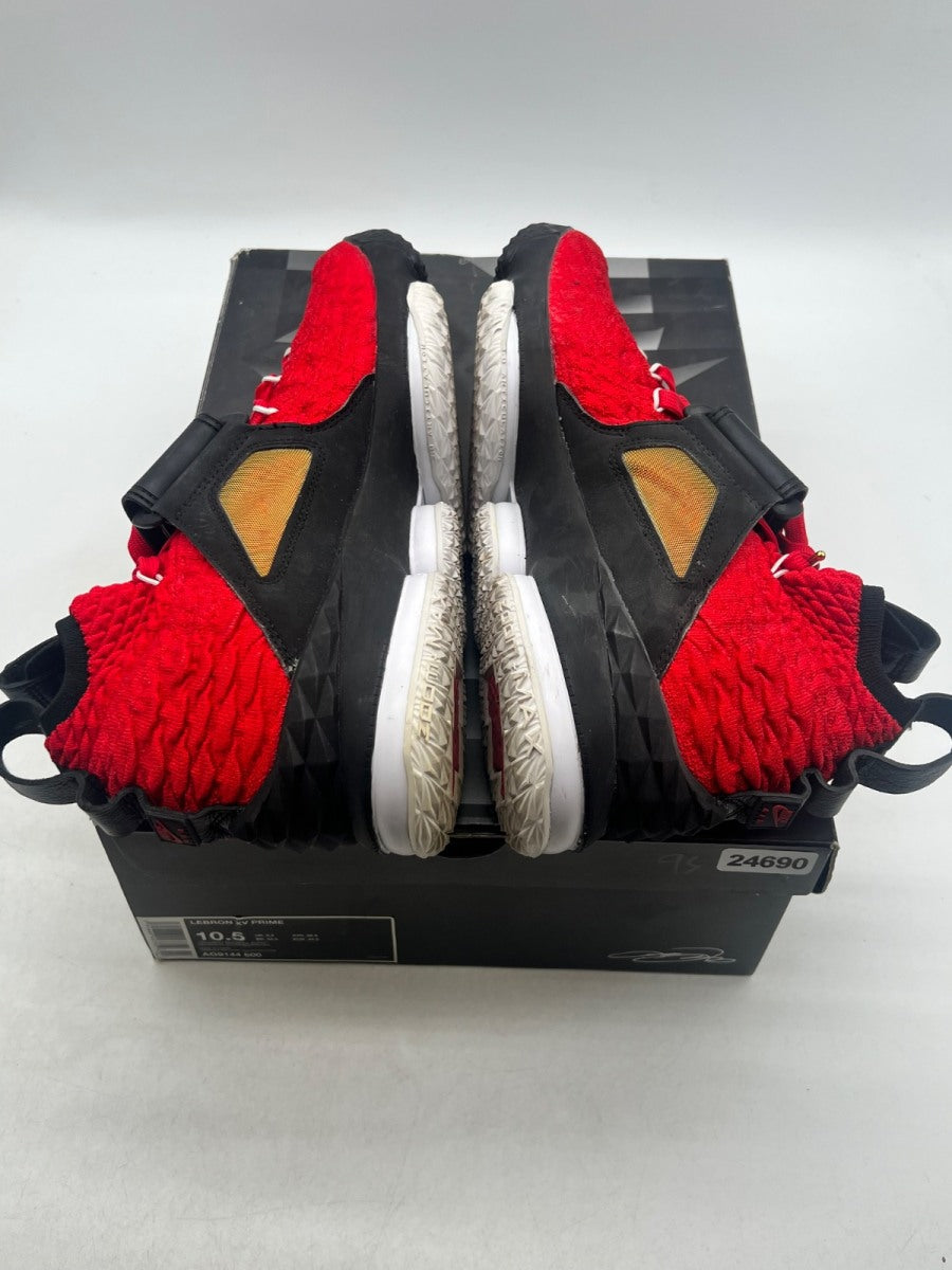 Nike LeBron 15 Red Diamond Turf 10.5 (Moderately Worn Pre-Owned)NikeUniversity Red/White-Black - Image 9
