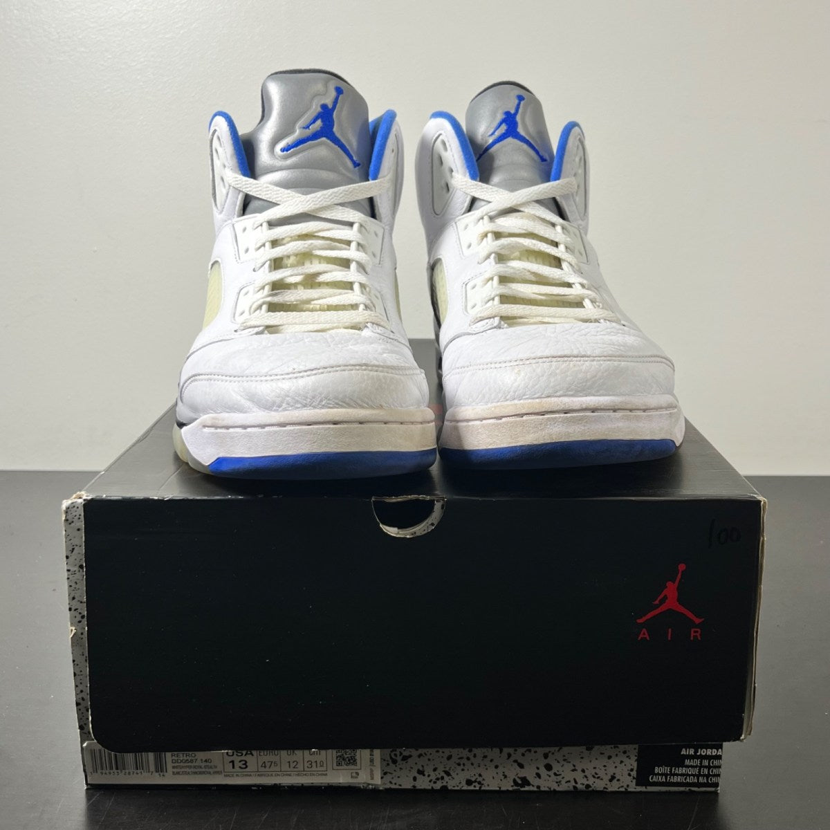 Jordan 5 Retro White Stealth (2021) 13 (Heavily Worn Pre-Owned)JordanWhite/Stealth- Black-Hyper-Royal - Image 2