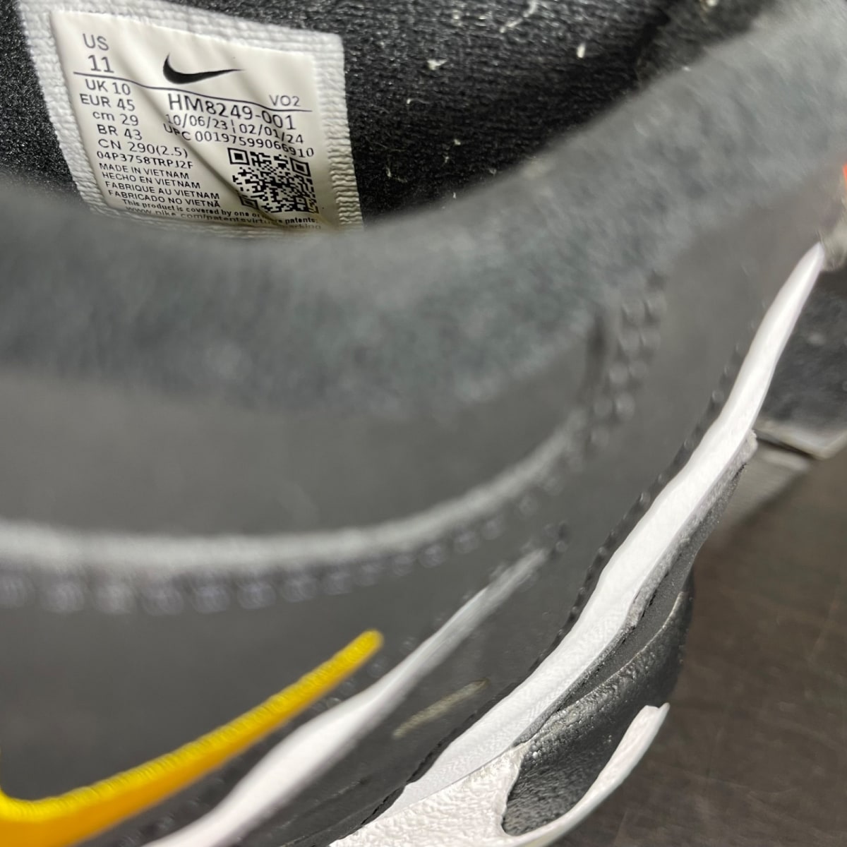 Nike Air DT Max '96 Black White (2024) 11 (Moderately Worn Pre-Owned)NikeBlack/White/Varsity Maize - Image 6