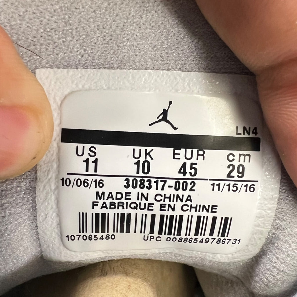 Jordan 12 Retro Low Wolf Grey 11 (Lightly Worn Pre-Owned)JordanWolf Grey/Armory Navy-Electrolime - Image 7