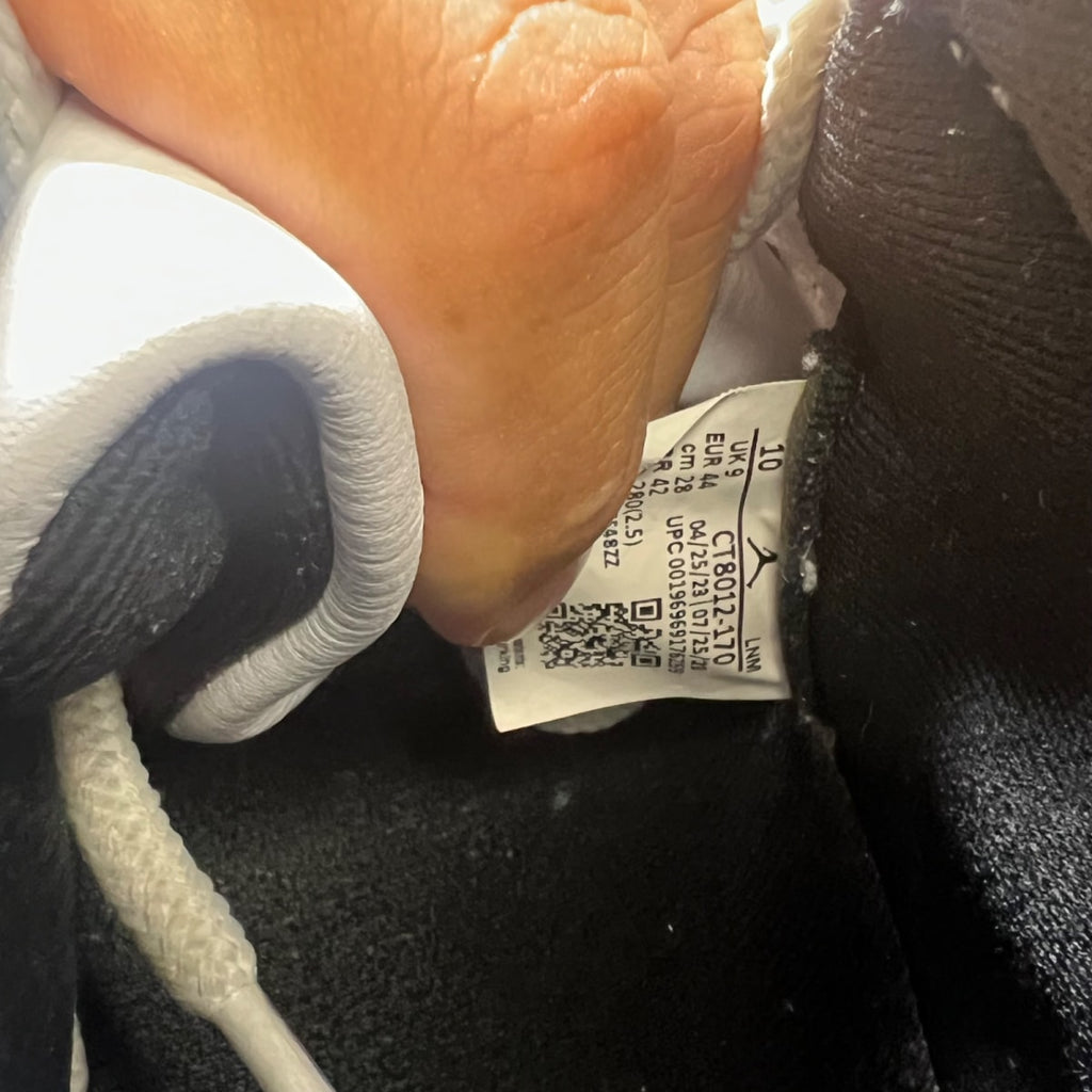 Jordan 11 Retro DMP Gratitude (2023) 10 (Moderately Worn Pre-Owned)JordanBlack/White/Metallic Gold - Image 7