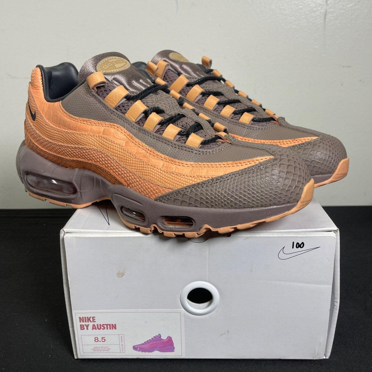 Nike Air Max 95 Coral Studios (2021) 8.5 (Moderately Worn Pre-Owned)NikeBlack/Ocean Blue/Hot Red - Image 1