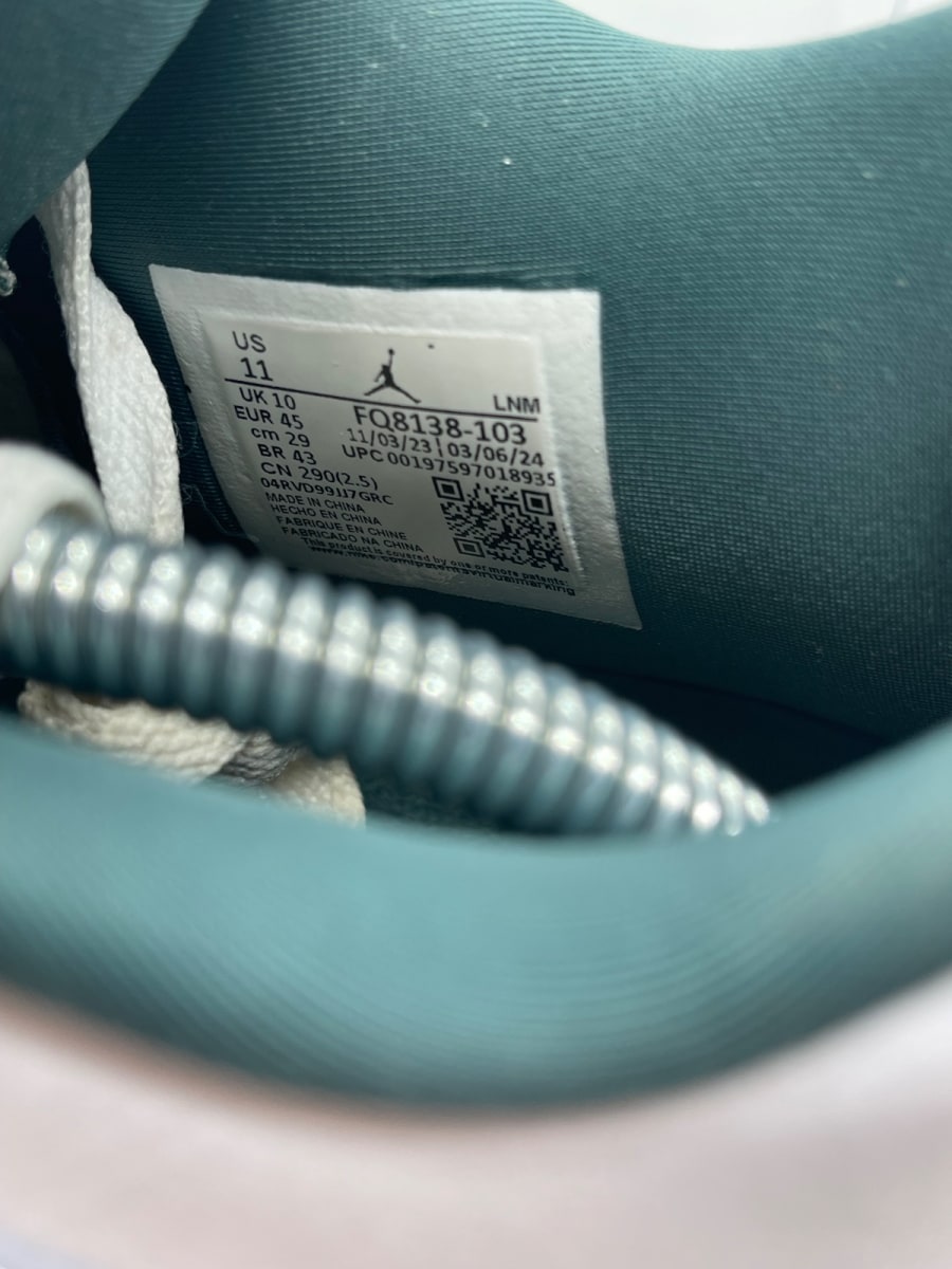 Jordan 4 Retro Oxidized Green (Size 11) - Image 8