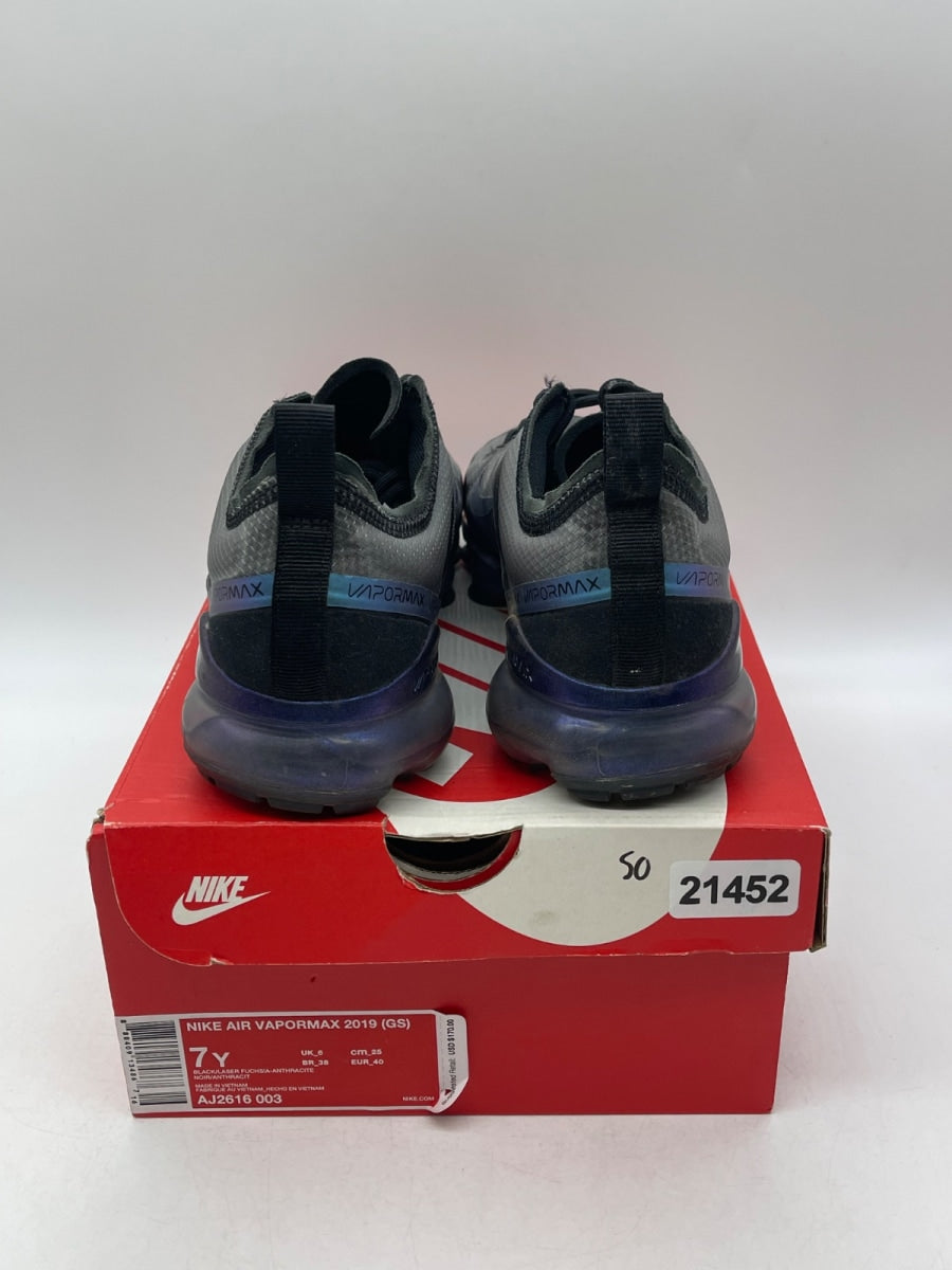 Nike Air VaporMax 2019 Throwback Future (GS) 7Y (Moderately Worn Pre-Owned)NikeBlack/Anthracite-Laser Fuchsia - Image 3