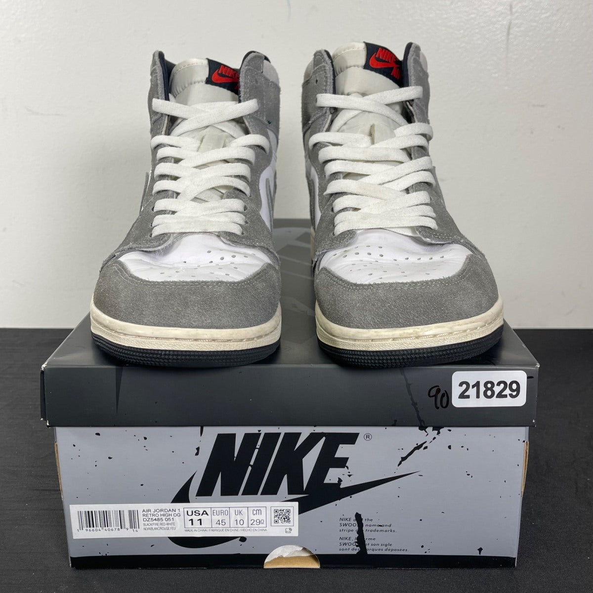 Jordan 1 Retro High OG Washed Black 11 (Moderately Worn Pre-Owned)JordanBlack/Fire Red/Light Smoke Grey/Sail - Image 2