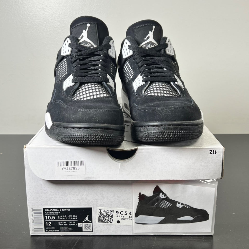 Jordan 4 Retro White Thunder 10.5 (Moderately Worn Pre-Owned)JordanBlack/White/Black - Image 2