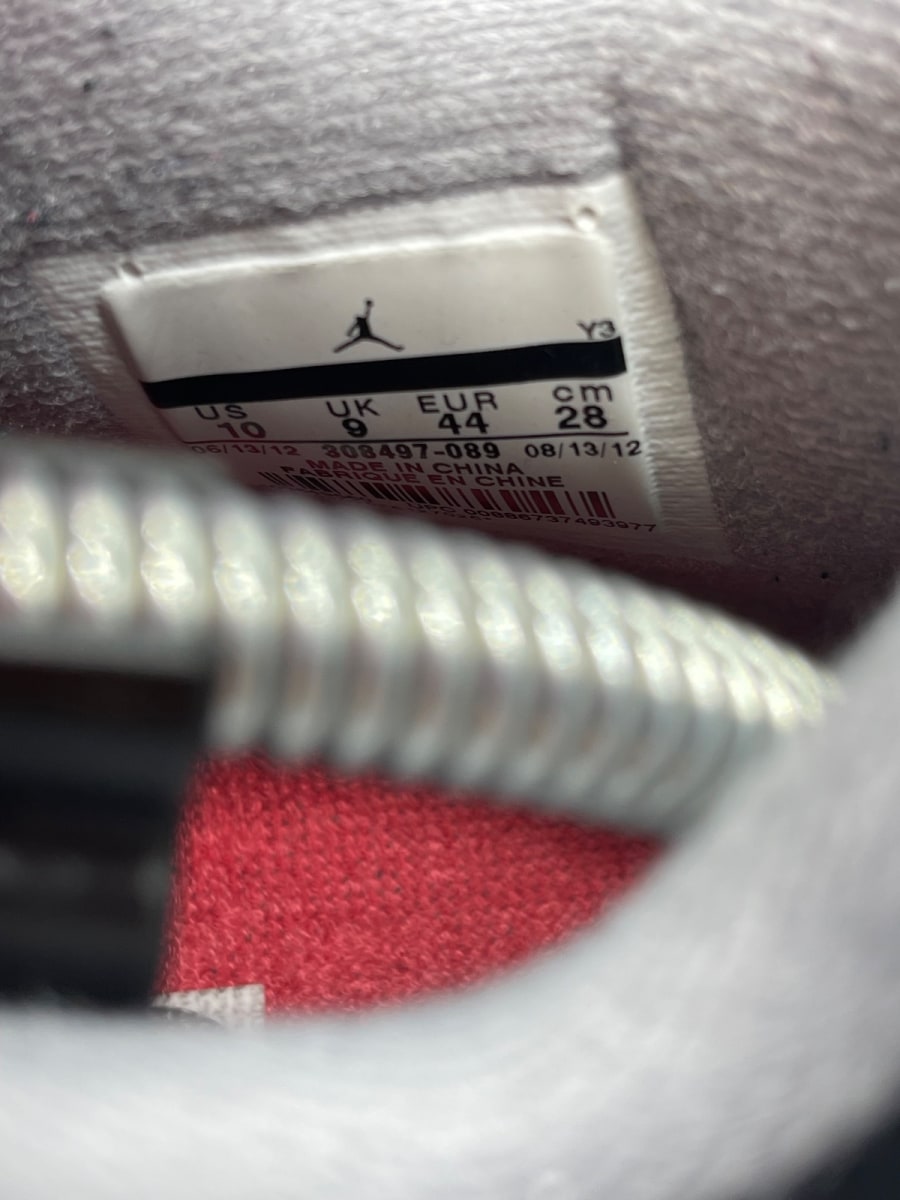 Jordan 4 Retro Black Cement (2012) 10 (Moderately Worn Pre-Owned)JordanBlack/Fire Red-Cement Grey - Image 8