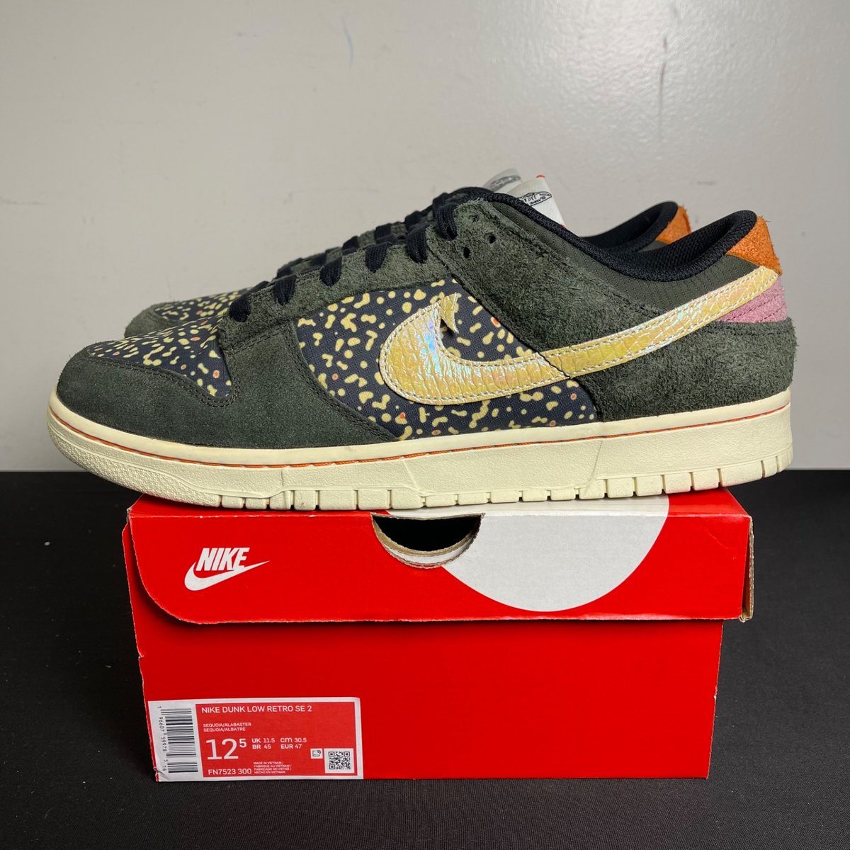 Nike Dunk Low SE Gone Fishing Rainbow Trout (Size 12.5) - aux