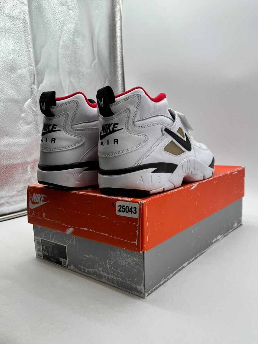 Nike Air Diamond Turf Proto '92 Atlanta Falcons 13 (Lightly Worn Pre-Owned)NikeWhite/University Red/Metallic Gold/Black - Image 5