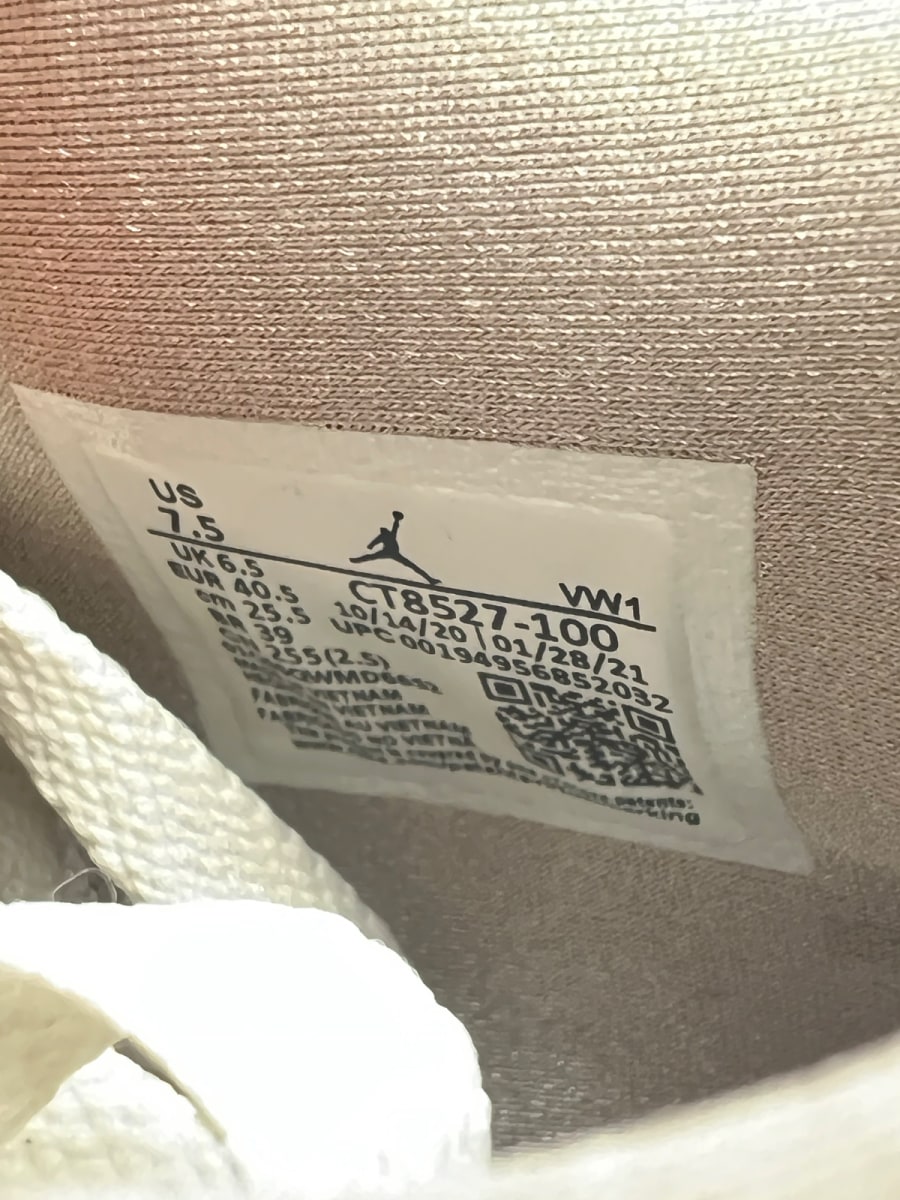 Jordan 4 Retro White Oreo (2021) 7.5 (Lightly Worn Pre-Owned) - Image 9