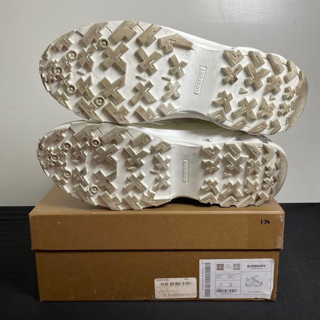 Burberry Arthur White Suede 45 (Moderately Worn Pre-Owned)BurberryWhite Suede - Image 5