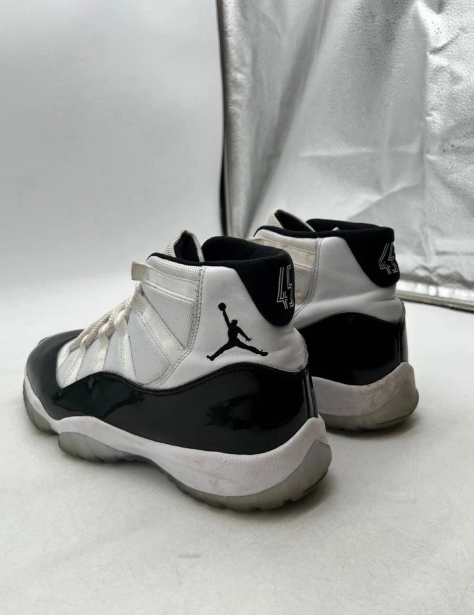 Jordan 11 Retro Concord (2018) 11 (Heavily Worn Pre-Owned)JordanWhite/Black-Concord - Image 4