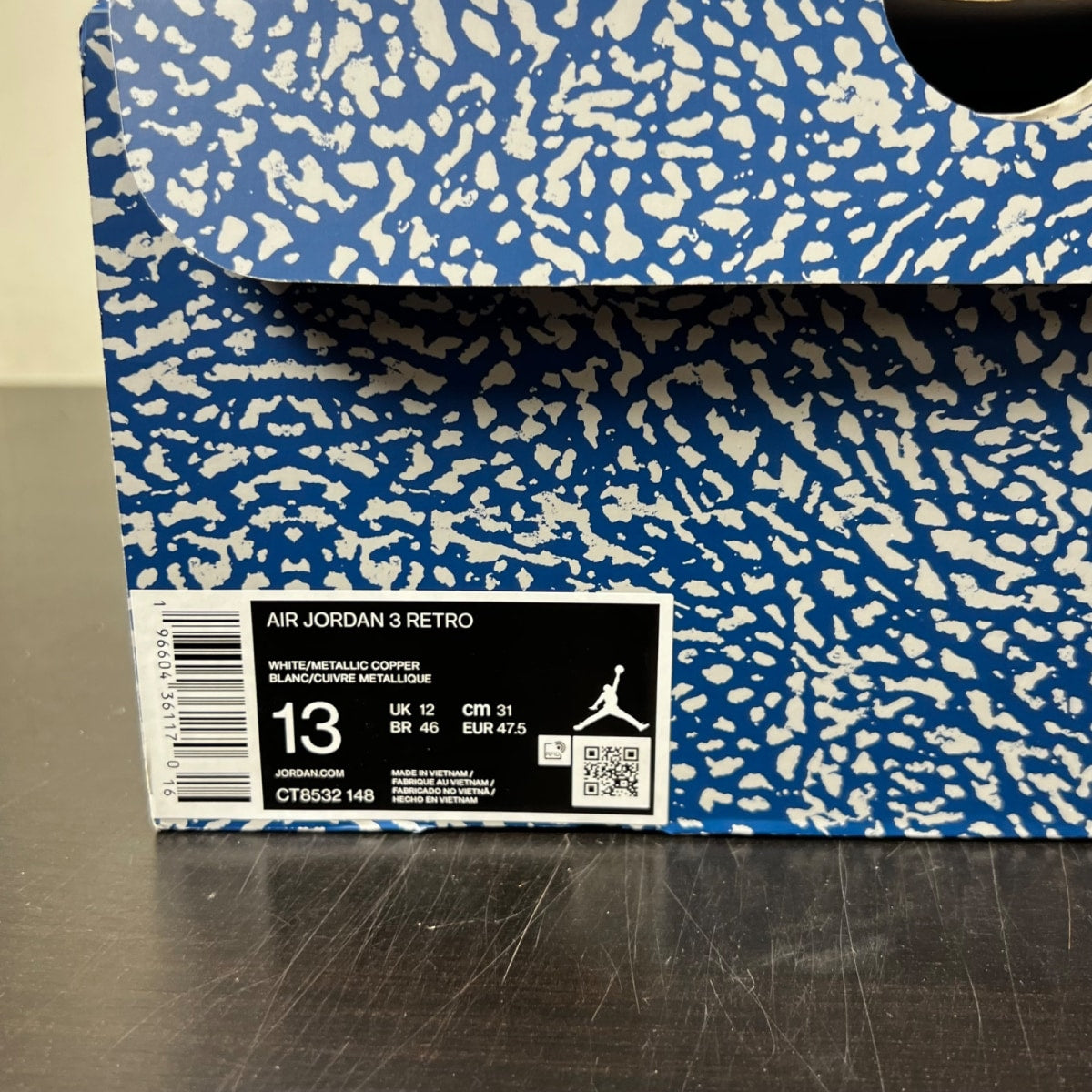 Jordan 3 Retro Wizards 13 (Lightly Worn Pre-Owned)JordanWhite/True Blue/Metallic Copper/Cement Grey - Image 4