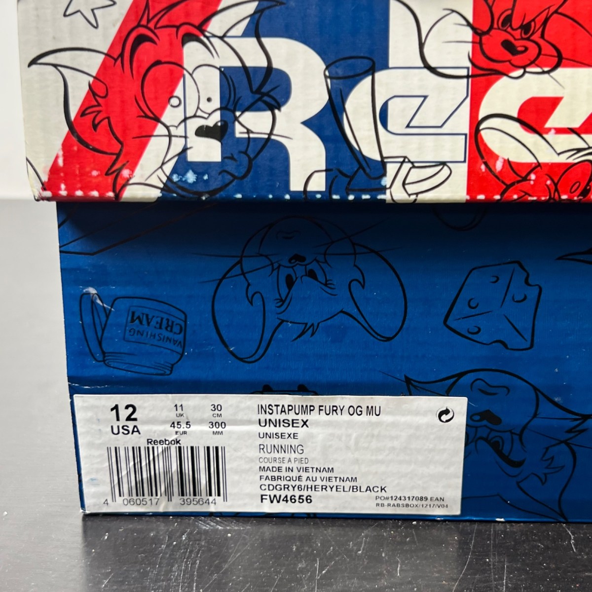 Reebok Instapump Fury Tom & Jerry 12 (Lightly Worn Pre-Owned)ReebokCold Grey 6/Hero Yellow-Black - Image 5