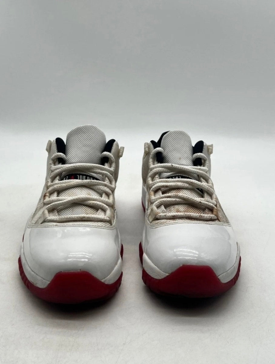 Jordan 11 Retro Low White Red (2012) 9 (Heavily Worn Pre-Owned)JordanWhite/Varsity Red-Black - Image 2