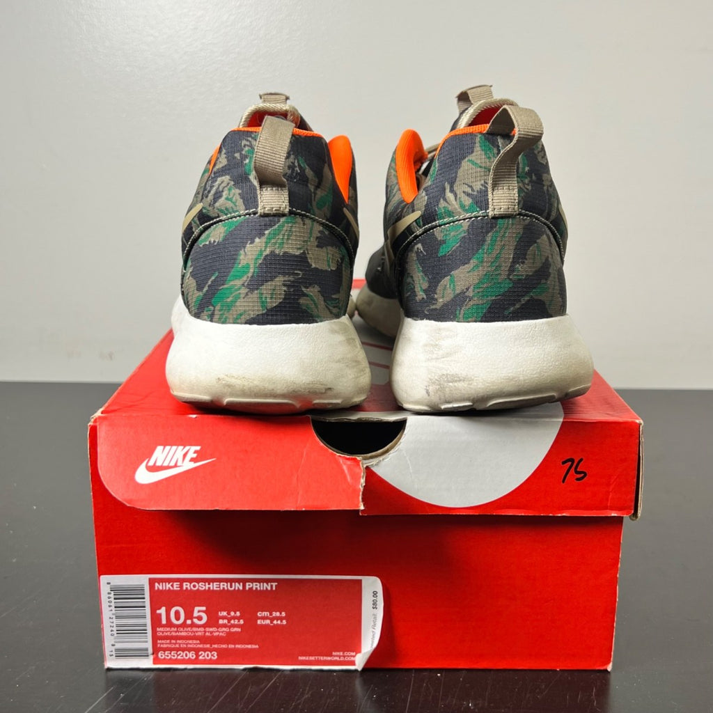 Nike Roshe Run Tiger Camo Green 10.5 (Moderately Worn Pre-Owned)NikeMedium Olive/Seaweed-Gorge Green-Bamboo - Image 3