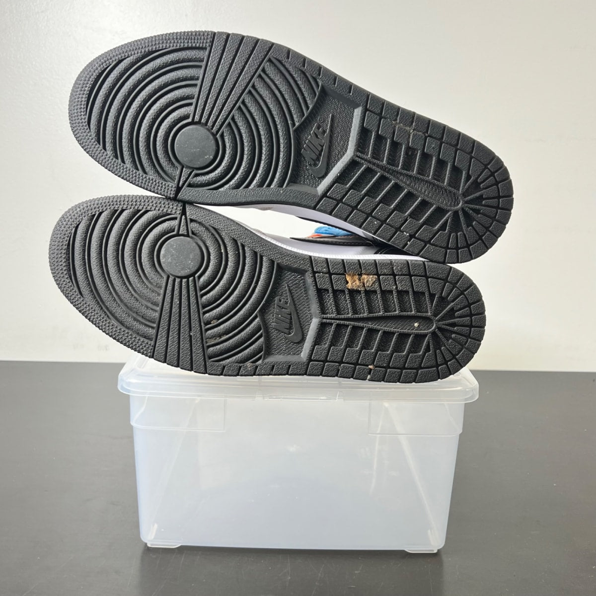 Jordan 1 Retro High OG Prototype 10 (Lightly Worn Pre-Owned)JordanWhite/Multi-Color-Total Orange - Image 5