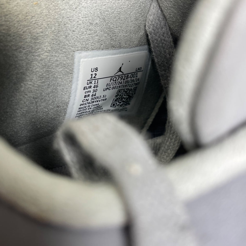 Jordan 4 Retro SE Paris Olympics Wet Cement 12 (Moderately Worn Pre-Owned)JordanSmoke Grey/Iron Grey/Cement Grey/Particle Grey - Image 6