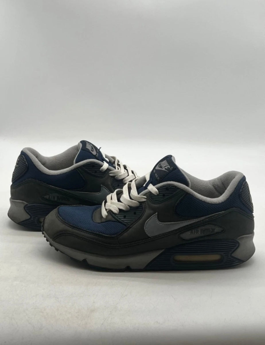 Nike Air Max 90 Leather 11 (Heavily Worn Pre-Owned)Nike - Image 1