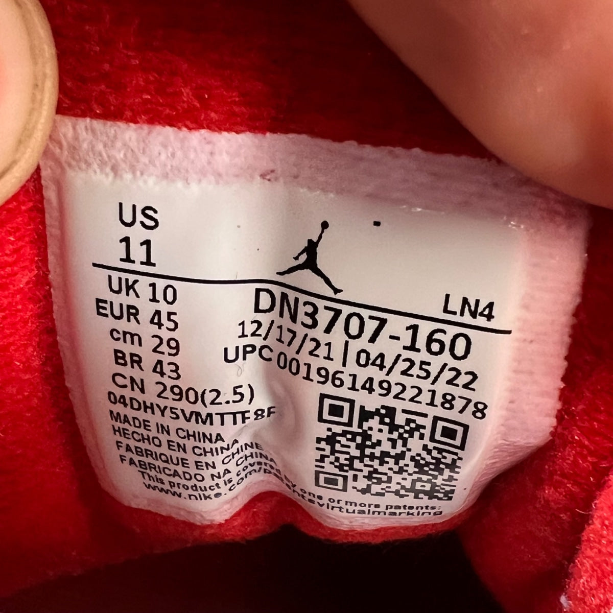 Jordan 3 Retro Fire Red (2022) 11 (Moderately Worn Pre-Owned)JordanWhite/Fire Red/Cement Grey/Black - Image 7