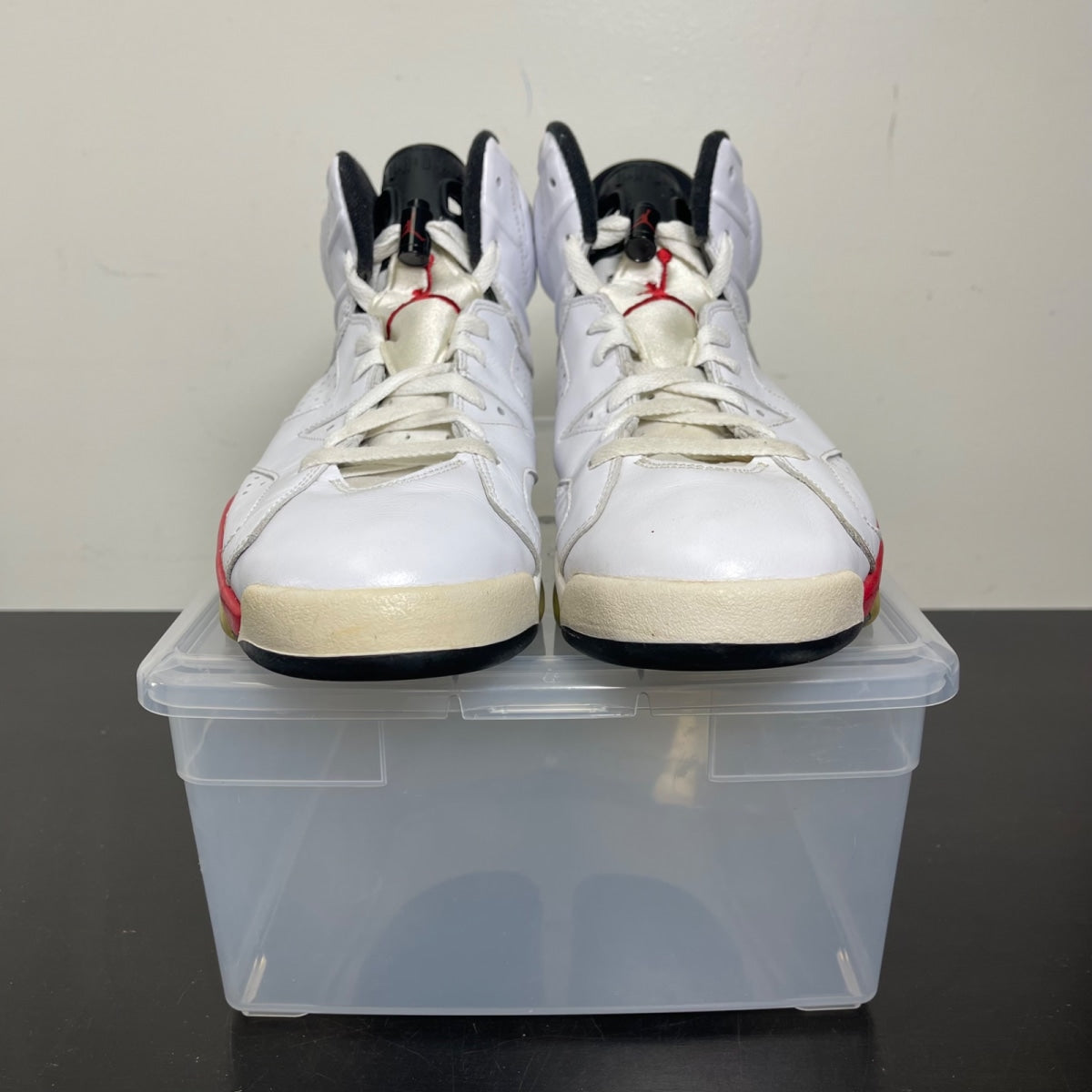 Jordan 6 Retro Bulls (2010) 10.5 (Moderately Worn Pre-Owned)JordanWhite/Varsity Red-Black - Image 3