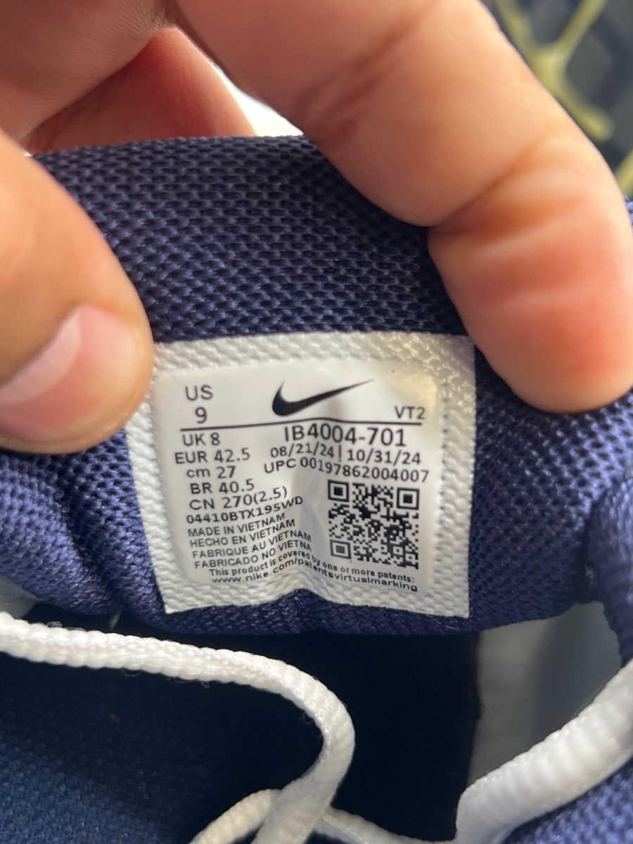 Nike Zoom Vomero 5 Volt Navy 9 (Lightly Worn Pre-Owned) - Image 6