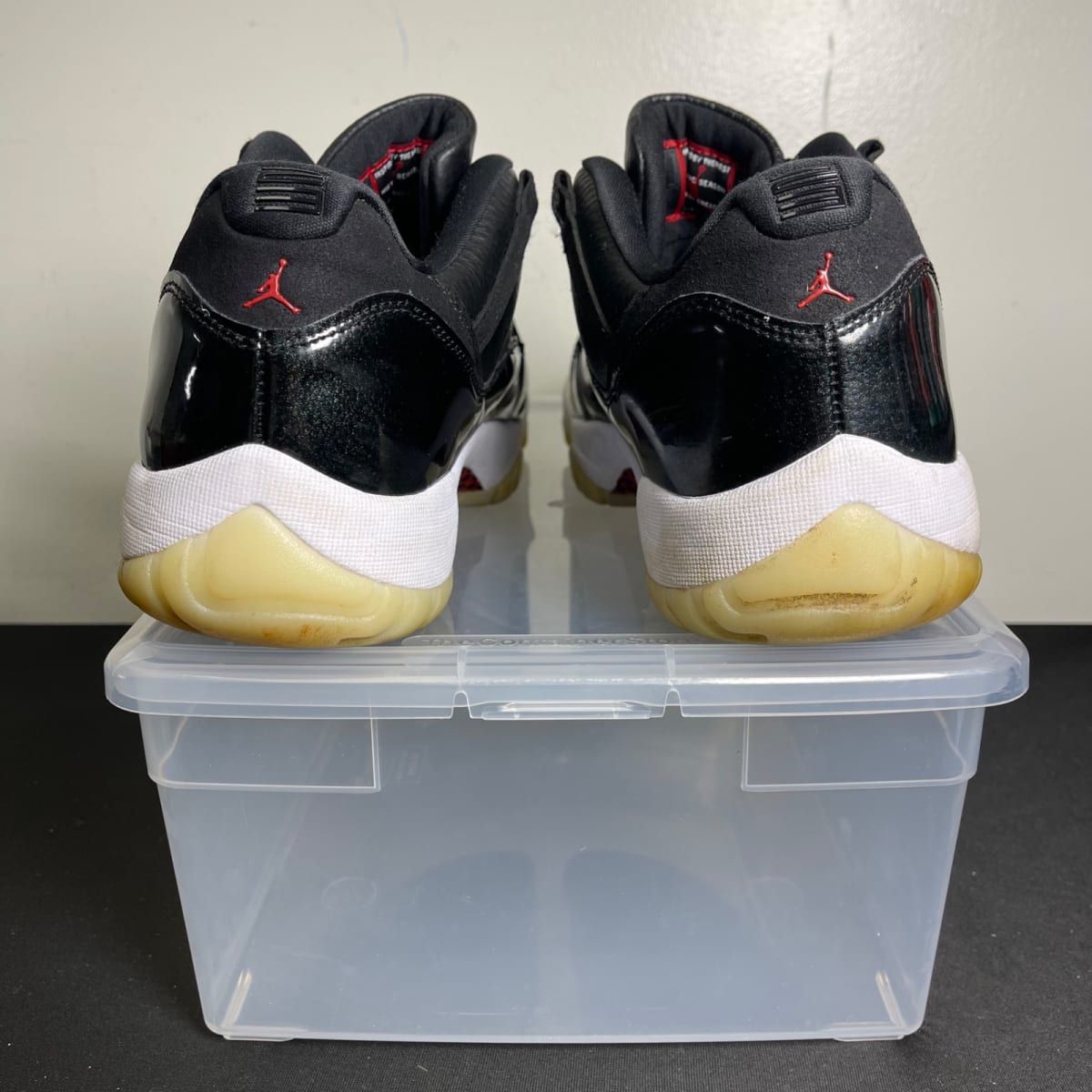 Jordan 11 Retro Low 72-10 (Size 13) - aux