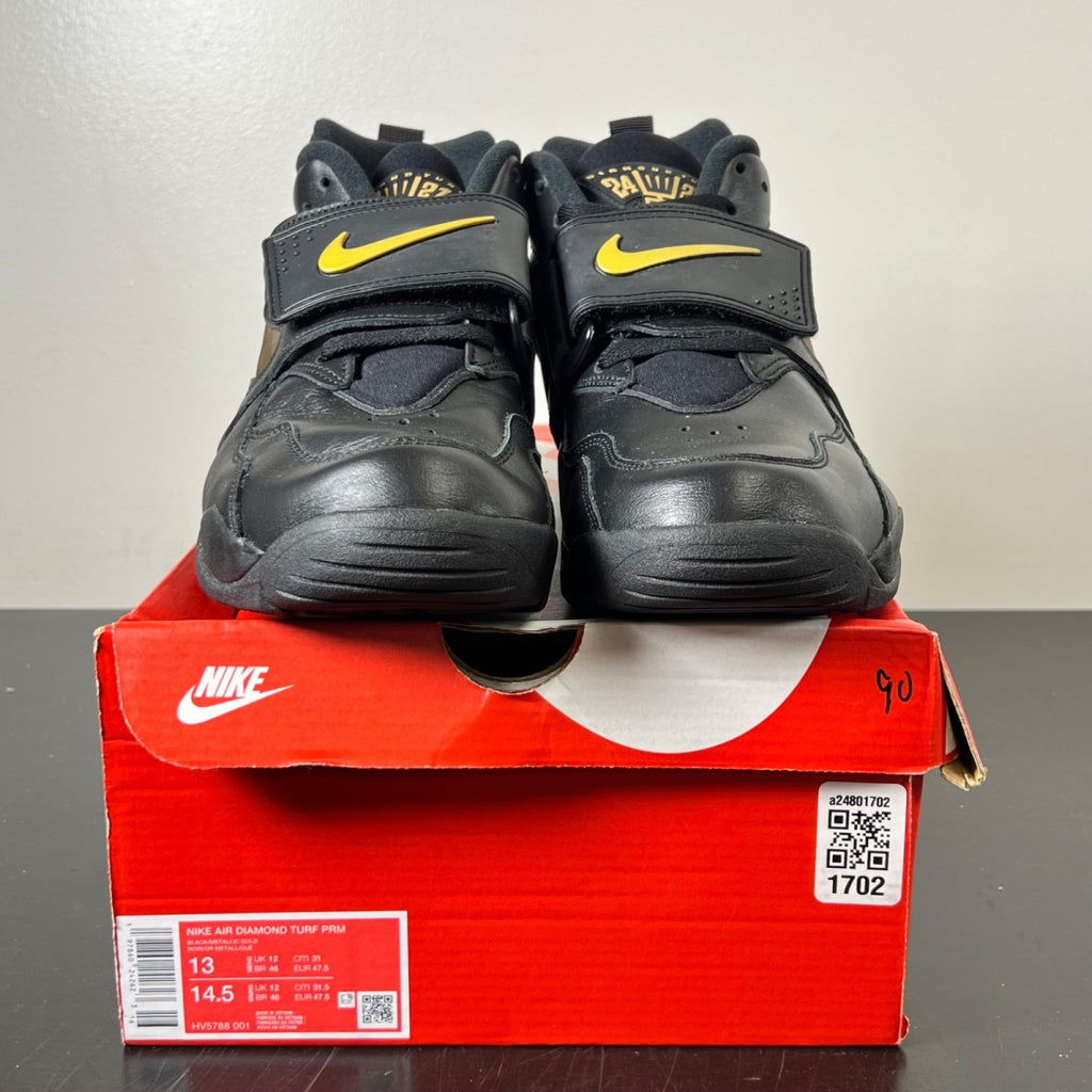 Nike Air Diamond Turf Signing Day 13 (Lightly Worn Pre-Owned)NikeBlack/Metallic Gold - Image 2