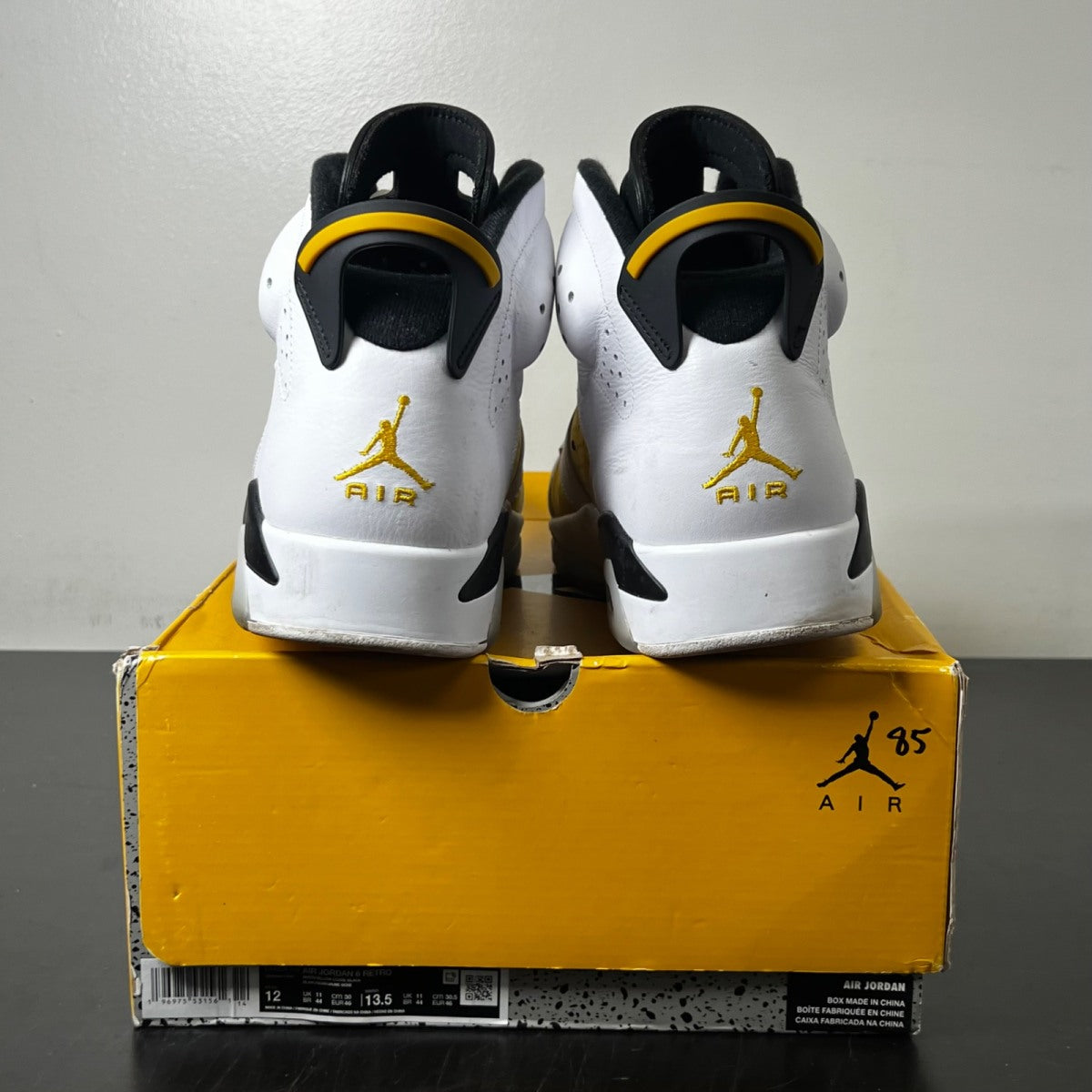 Jordan 6 Retro Yellow Ochre 12 (Moderately Worn Pre-Owned)JordanWhite/Yellow Ochre-Black - Image 5