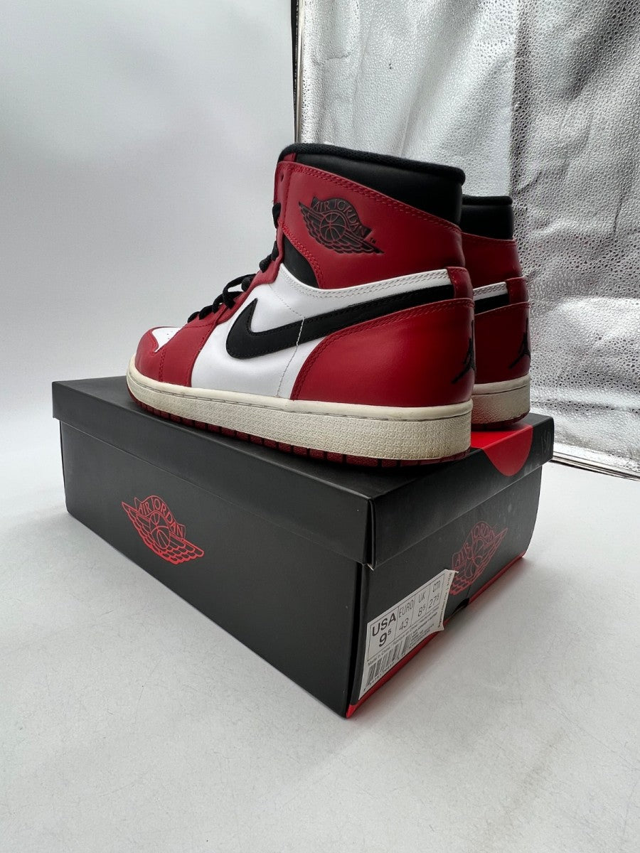 Jordan 1 Retro Chicago (2013) 9.5 (Moderately Worn Pre-Owned)JordanWhite/Varsity Red-Black - Image 4