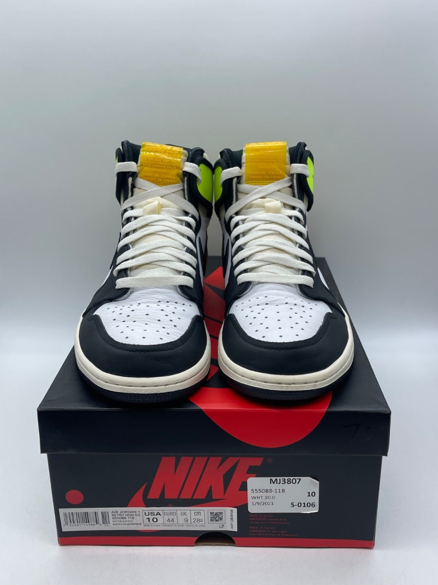 Jordan 1 Retro High White Black Volt University Gold 10 (Moderately Worn Pre-Owned)JordanWhite/Black-Volt-University Gold - Image 2