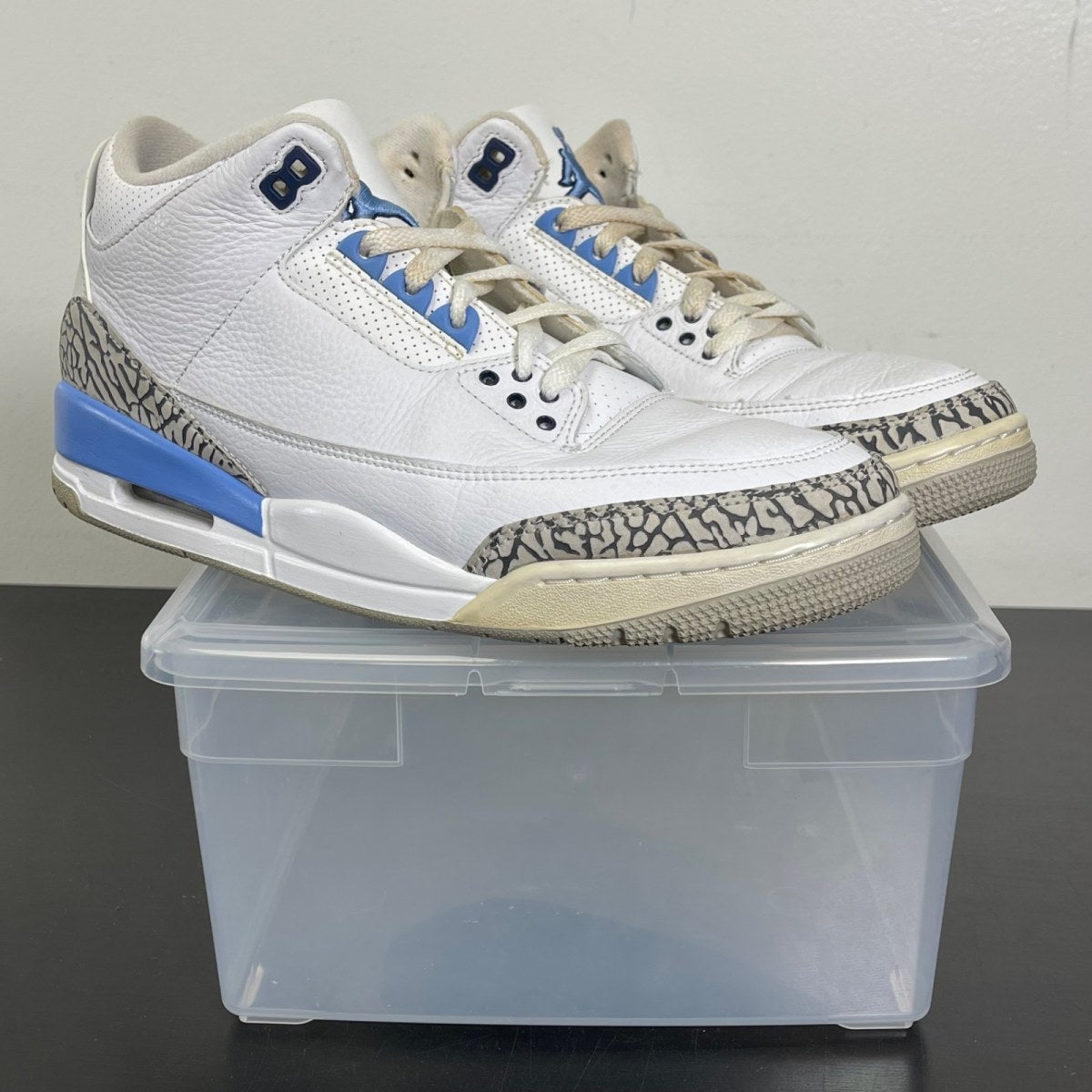 Jordan 3 Retro UNC (2020) 10.5 (Moderately Worn Pre-Owned)JordanWhite/Valor Blue-Tech Grey - Image 1