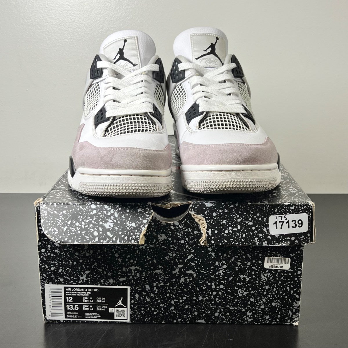 Jordan 4 Retro Military Black 12 (Moderately Worn Pre-Owned)JordanWhite/Black-Neutral Grey - Image 2