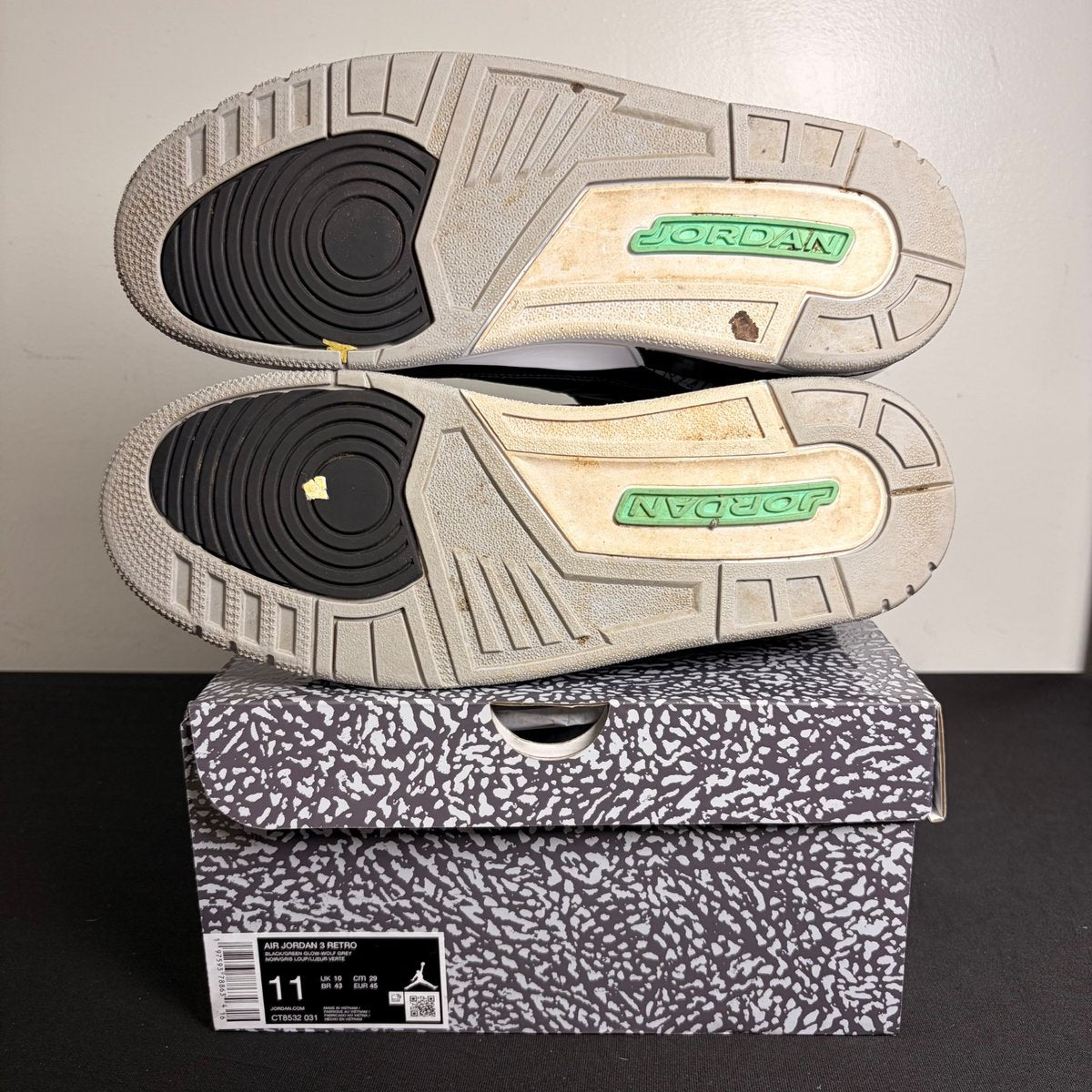 Jordan 3 Retro Green Glow (Size 11) - Image 5