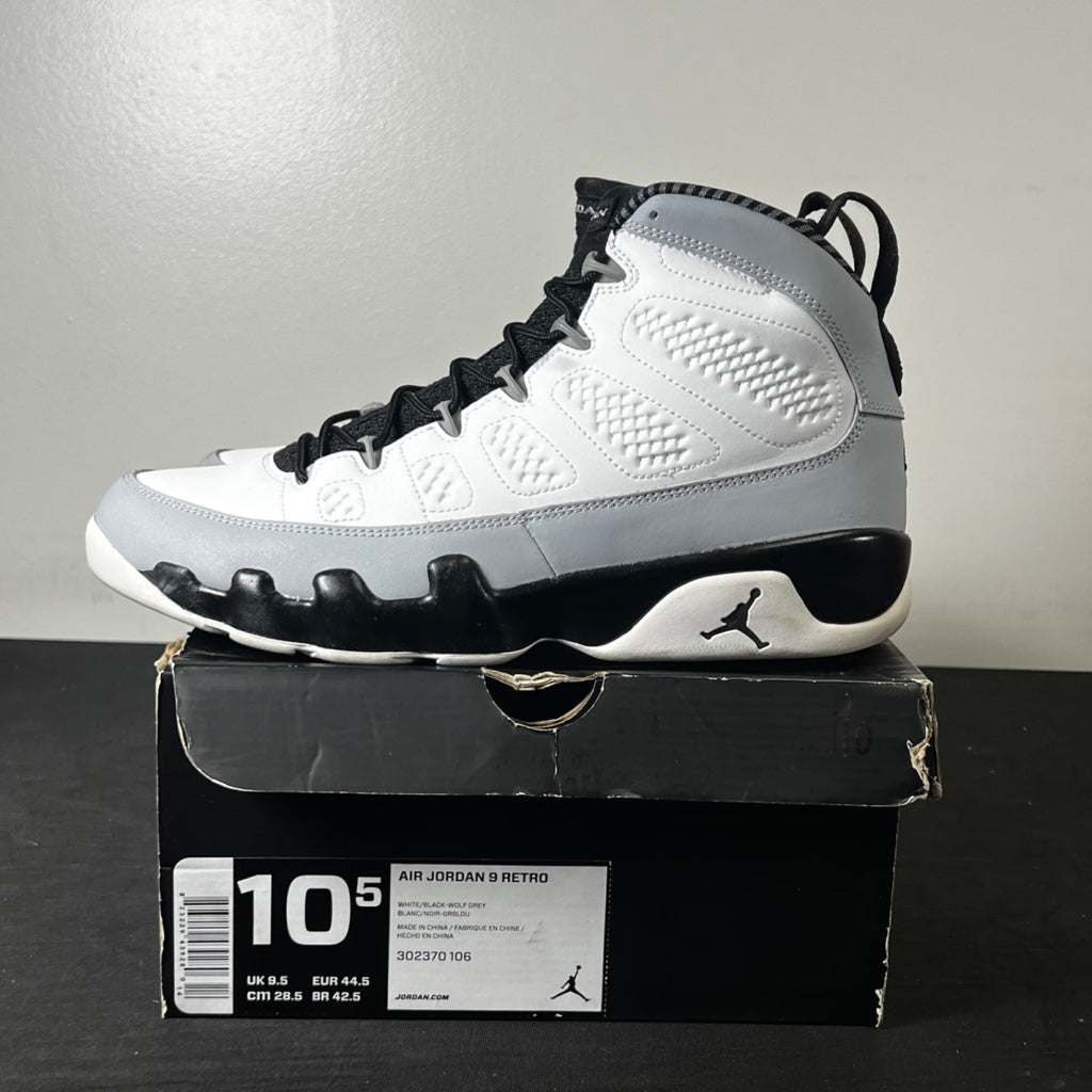 Jordan 9 Retro Barons 10.5 (Lightly Worn Pre-Owned)JordanWhite/Black-Wolf Grey - Image 3