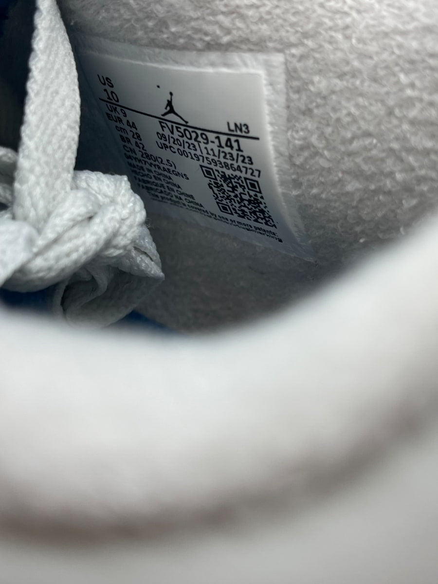 Jordan 4 Retro Military Blue (2024) 10 (Moderately Worn Pre-Owned) - Image 8