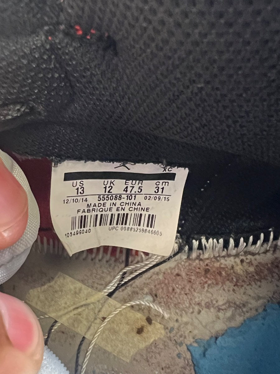Jordan 1 Retro Chicago (2015) 13 (Moderately Worn Pre-Owned)JordanWhite/Varsity Red-Black - Image 6
