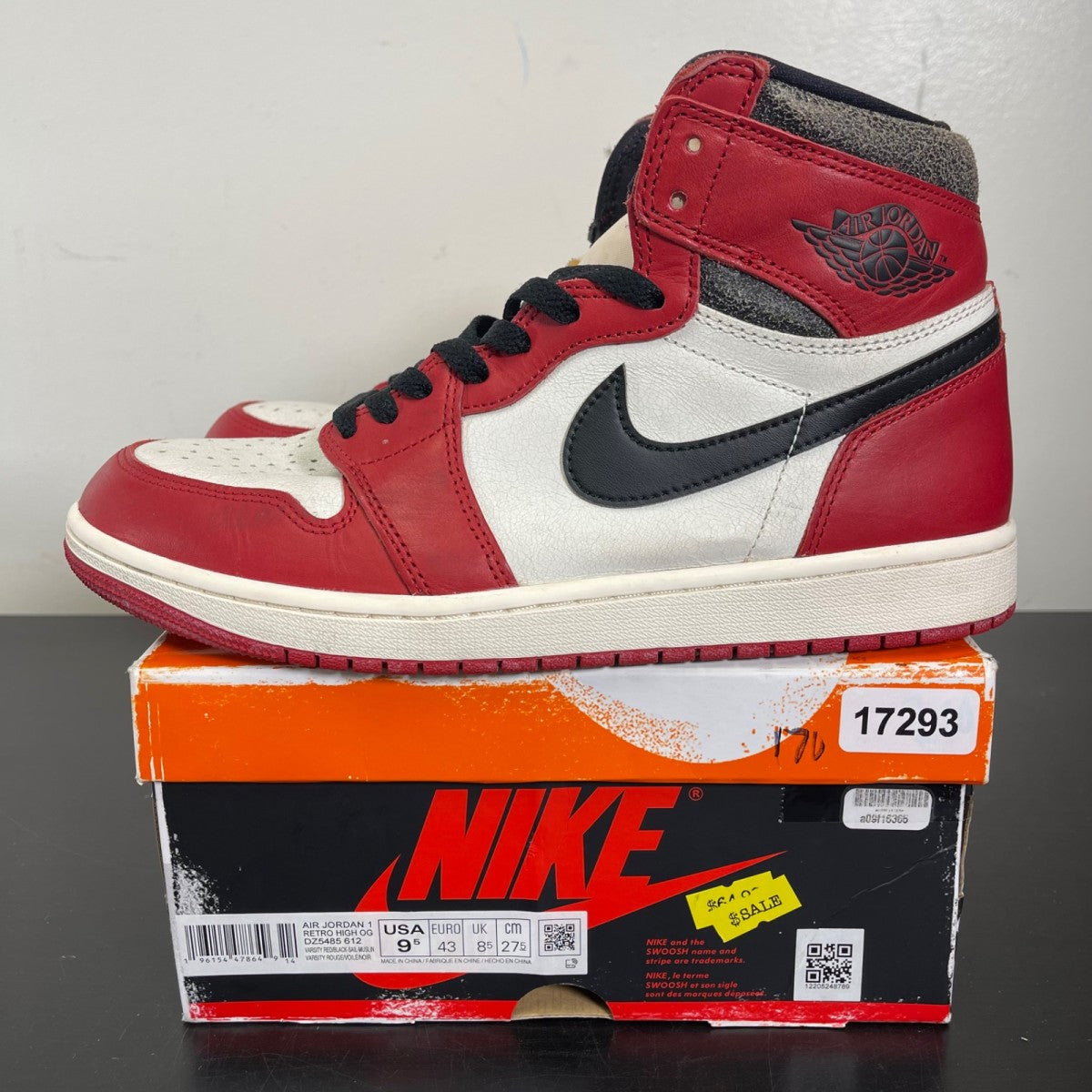 Jordan 1 Retro High OG Chicago Lost and Found 9.5 (Moderately Worn Pre-Owned)JordanVarsity Red/Black-Sail-Muslin - Image 3