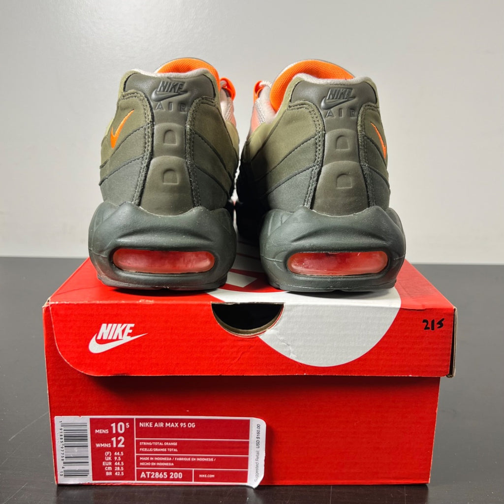 Nike Air Max 95 OG Neutral Olive Total Orange 10.5 (Lightly Worn Pre-Owned)NikeString/Total Orange-Neutral Olive - Image 4