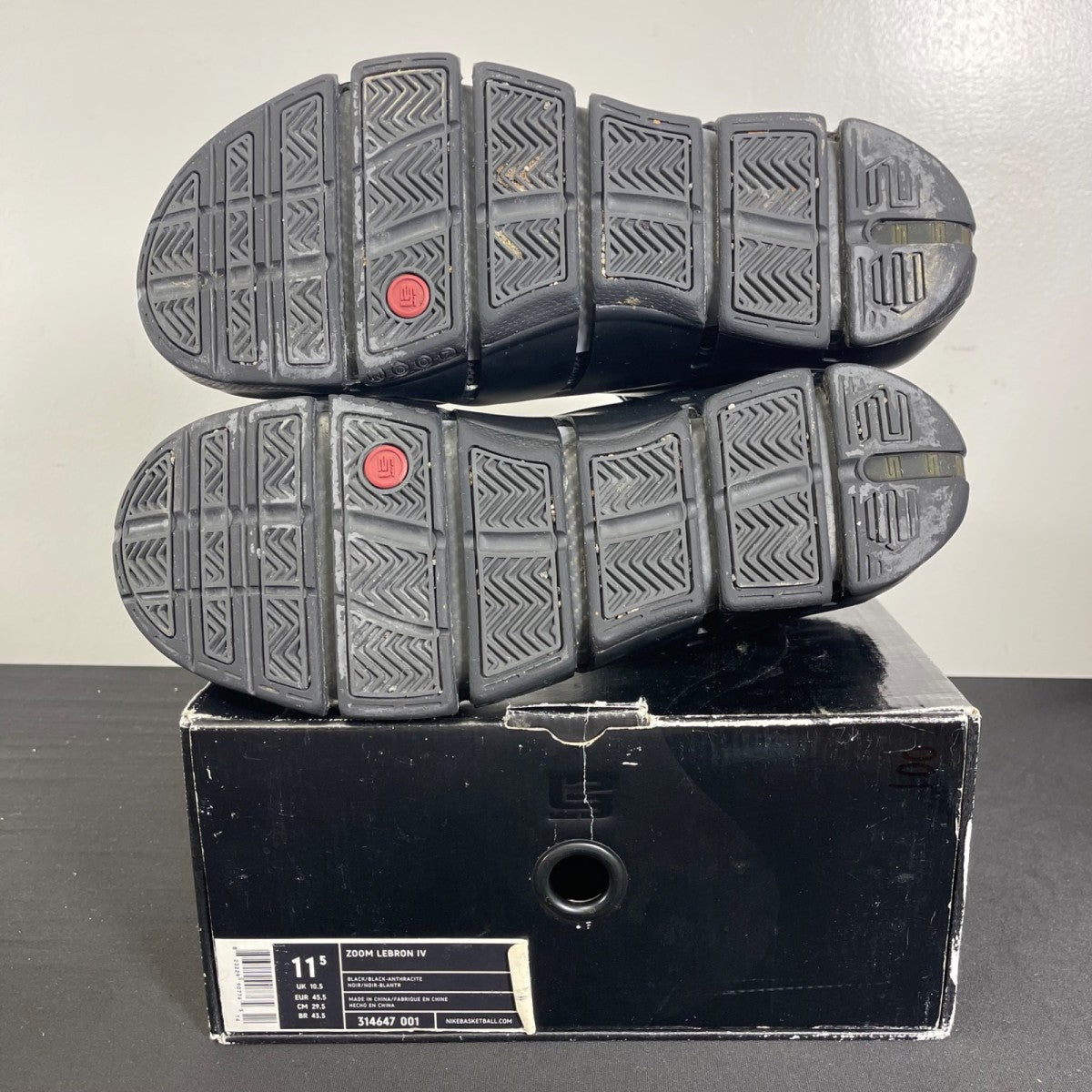 Nike LeBron 4 East Coast Blackout (2006) 11.5 (Moderately Worn Pre-Owned)NikeBlack/Black-Anthracite - Image 5