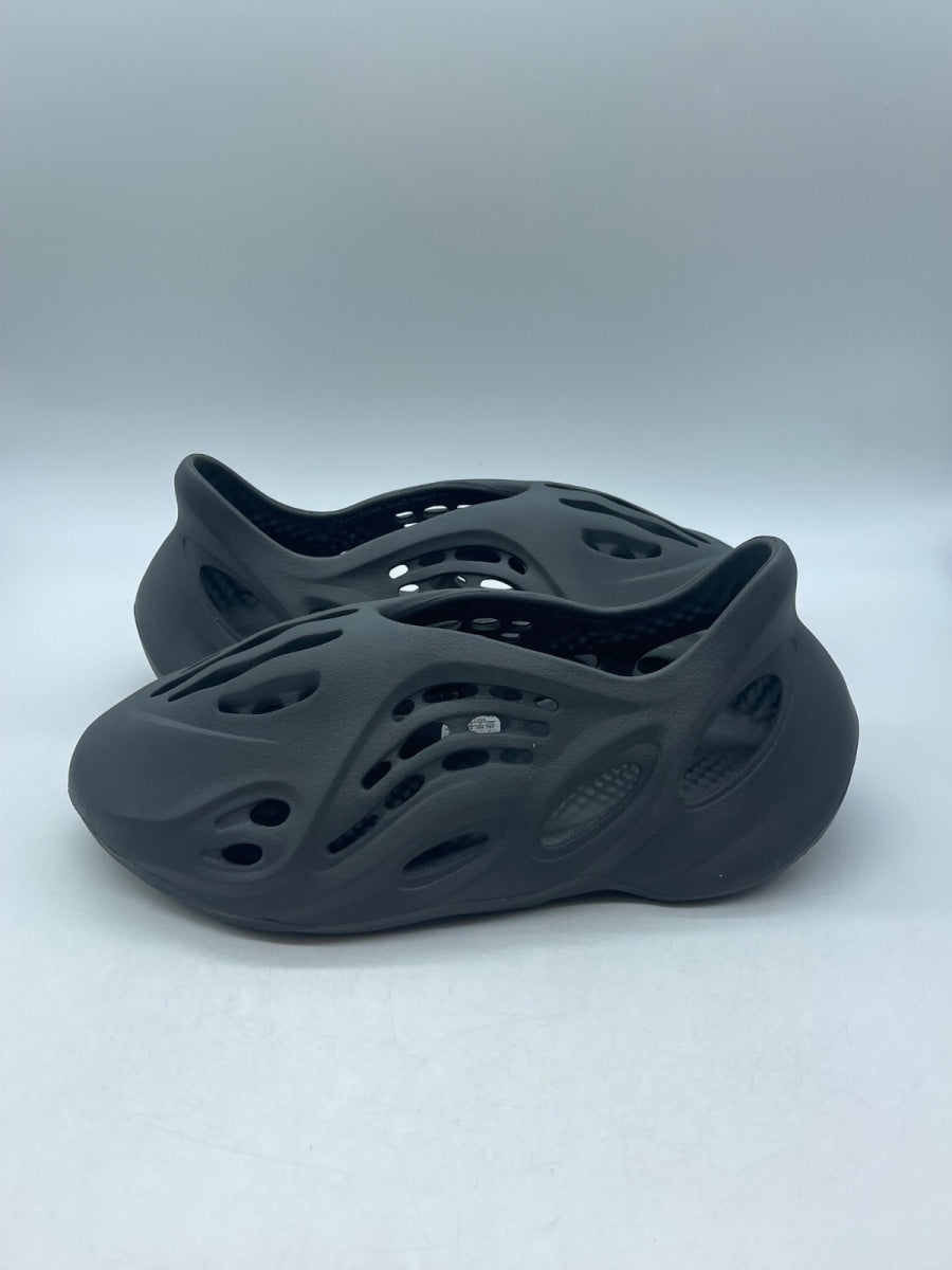 adidas Yeezy Foam RNR Carbon 11 (Moderately Worn Pre-Owned) - Image 1