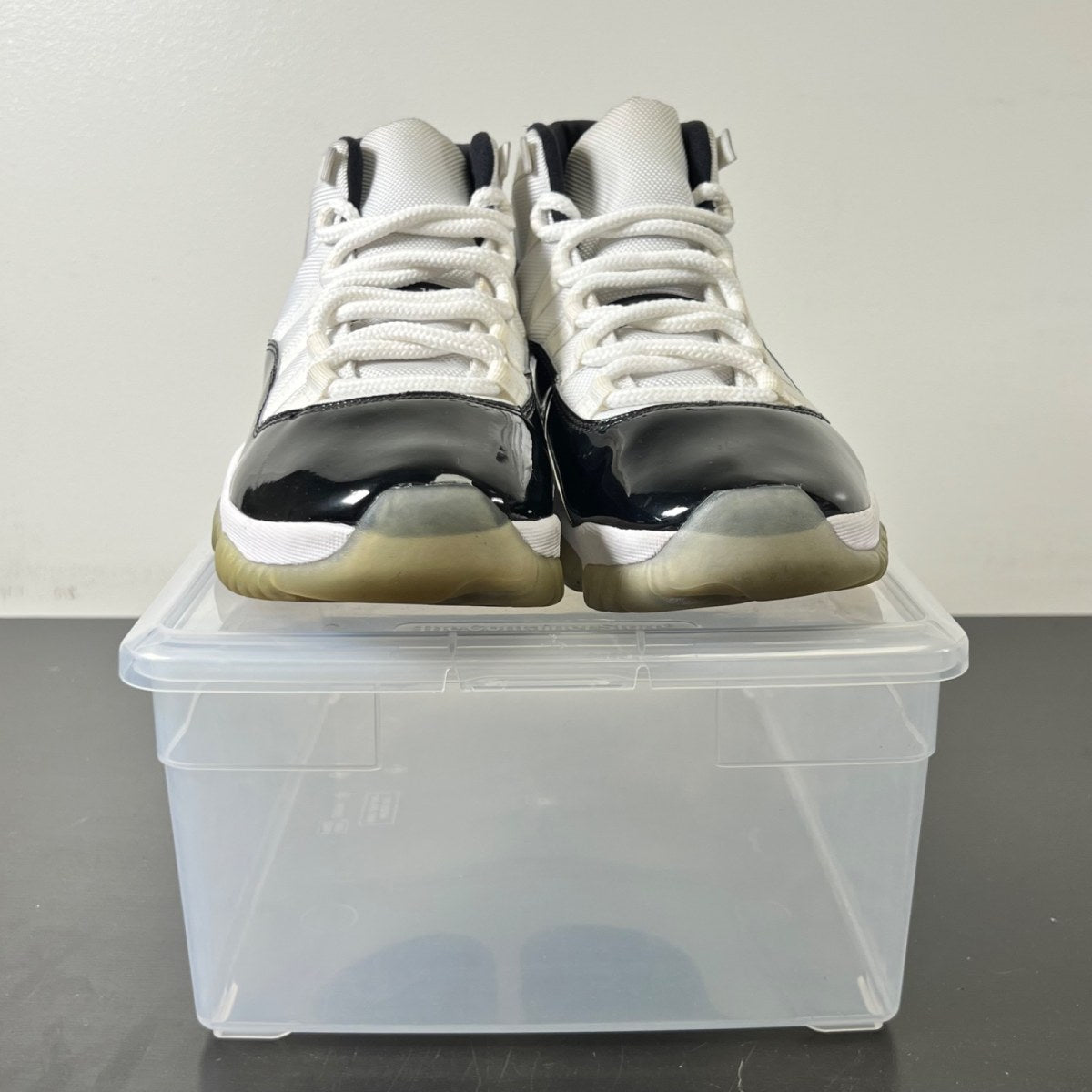Jordan 11 Retro Concord (2018) 10 (Moderately Worn Pre-Owned)JordanWhite/Black-Concord - Image 2