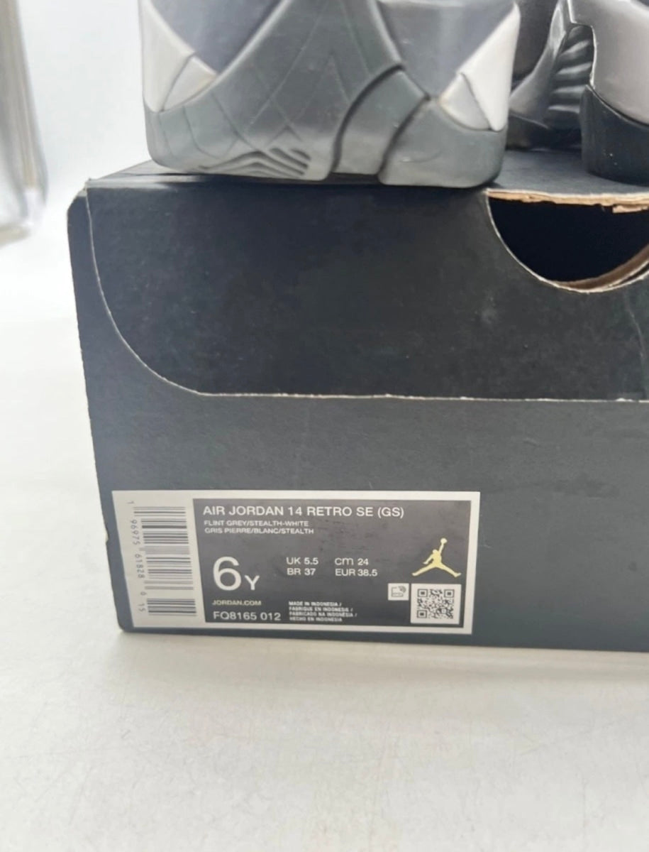 Jordan 14 Retro Flint Grey (GS) 6Y (Moderately Worn Pre-Owned)JordanFlint Grey/Stealth Grey/White - Image 4